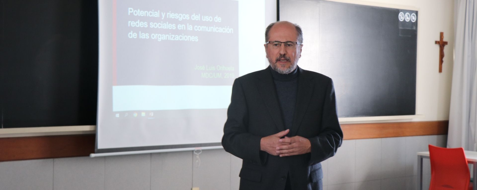 El Dr. José Luis Orihuela en la UM