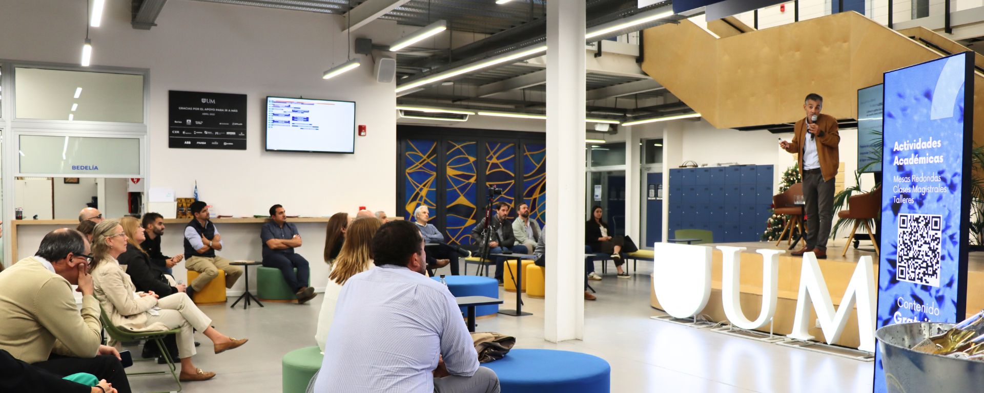 El Centro de Posgrados en Ingeniería de la UM celebró su cuarto aniversario con una clase magistral sobre liderazgo multicultural El Centro de Posgrados en Ingeniería de la UM celebró su cuarto aniversario con una clase magistral sobre liderazgo multicultural
