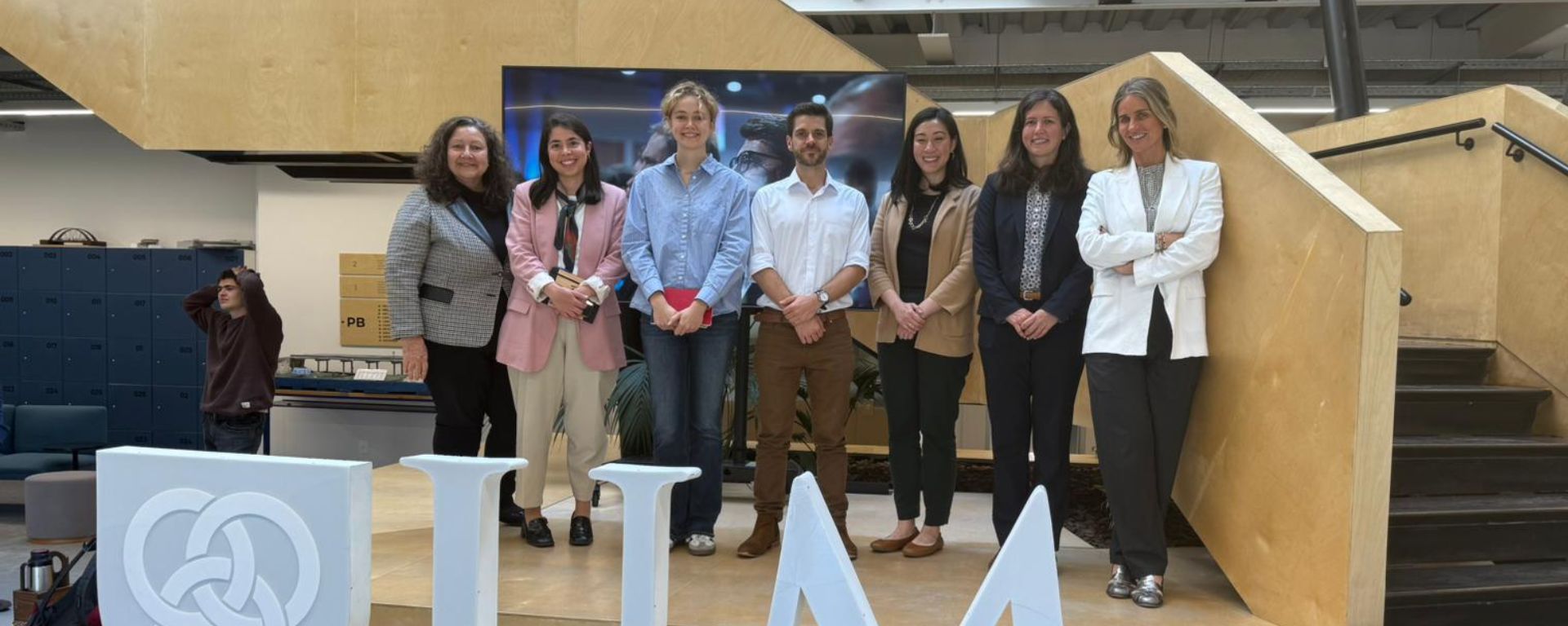 La Consejera de Prensa, Educación y Cultura de la Embajada de EEUU visitó la UM La Consejera de Prensa, Educación y Cultura de la Embajada de EEUU visitó la UM