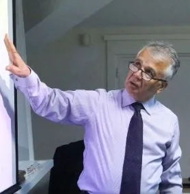 Ahmad Rahnema - Universidad de Navarra