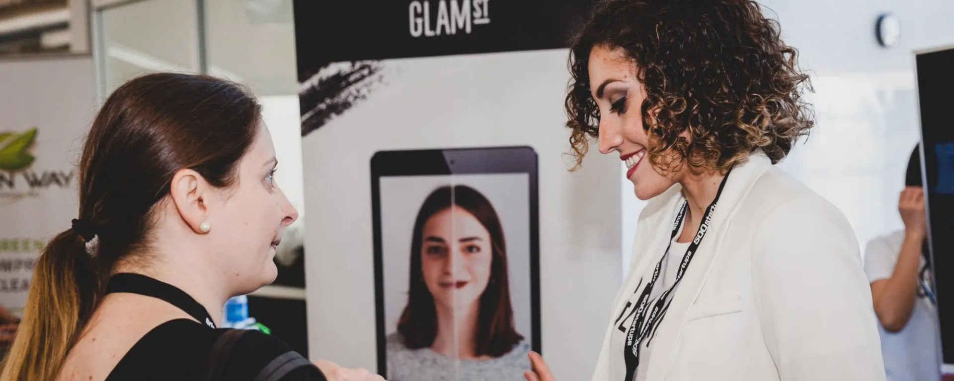 Agustina Sartori durante una exposición de su iniciativa. Agustina Sartori durante una exposición de su iniciativa.