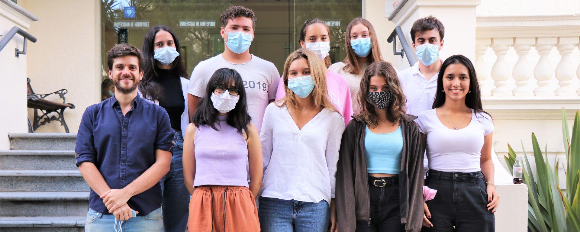 Cursos para preuniversitarios en la FCOM Cursos para preuniversitarios en la FCOM