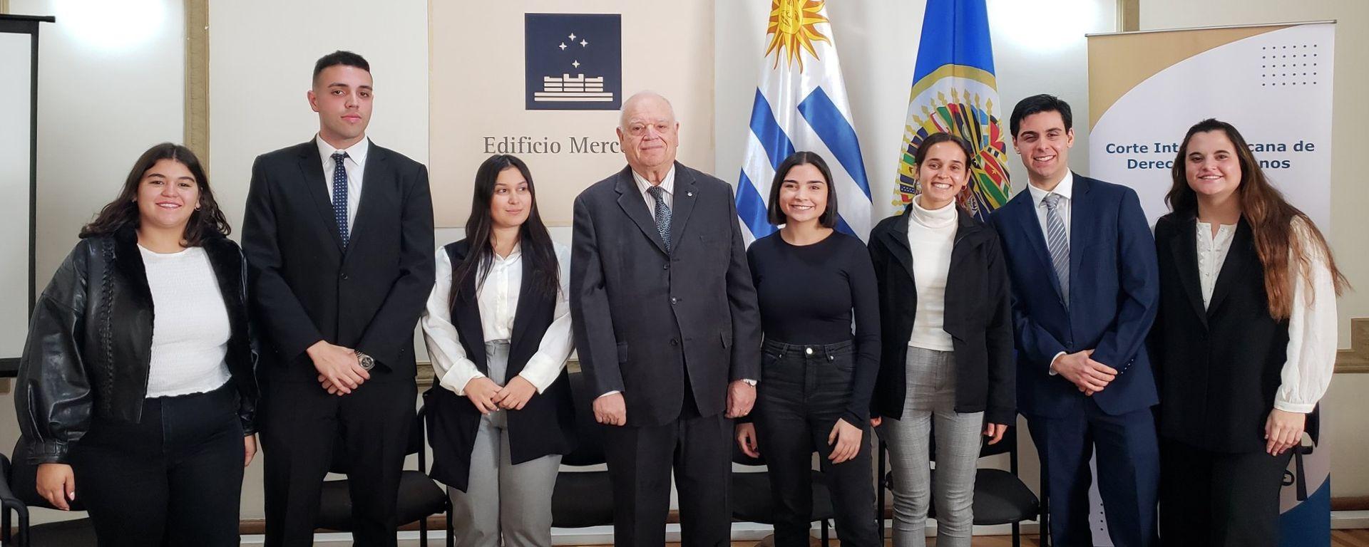 “La pasantía cambió totalmente mi forma de ver el derecho” “La pasantía cambió totalmente mi forma de ver el derecho”