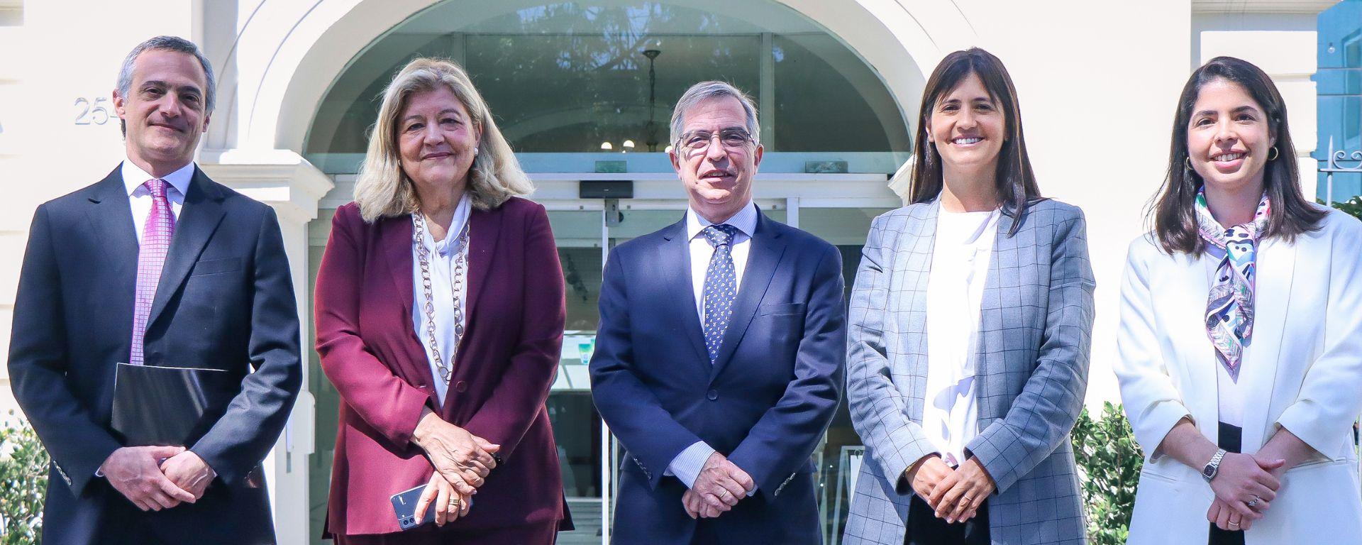 Cónsul española visitó la UM Cónsul española visitó la UM